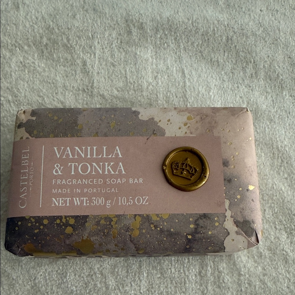 Vanilla & Tonka Fragranced Soap Bar - Gold and Brown